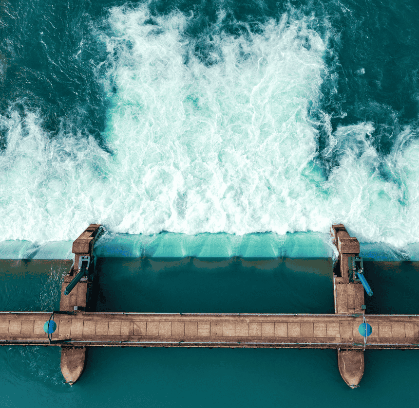 Dam spillway with cascading water waves